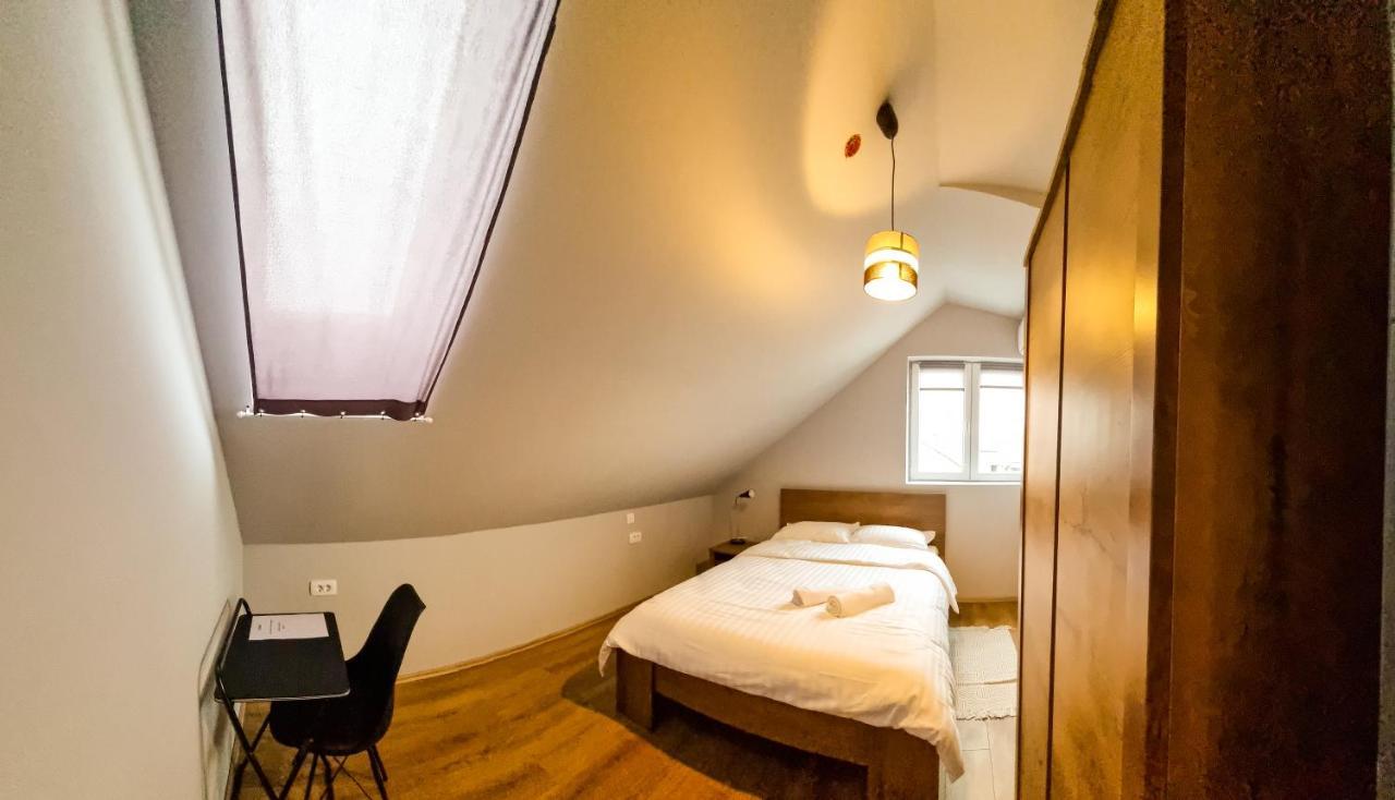 Xxl Rooms โอซีเยก ภายนอก รูปภาพ