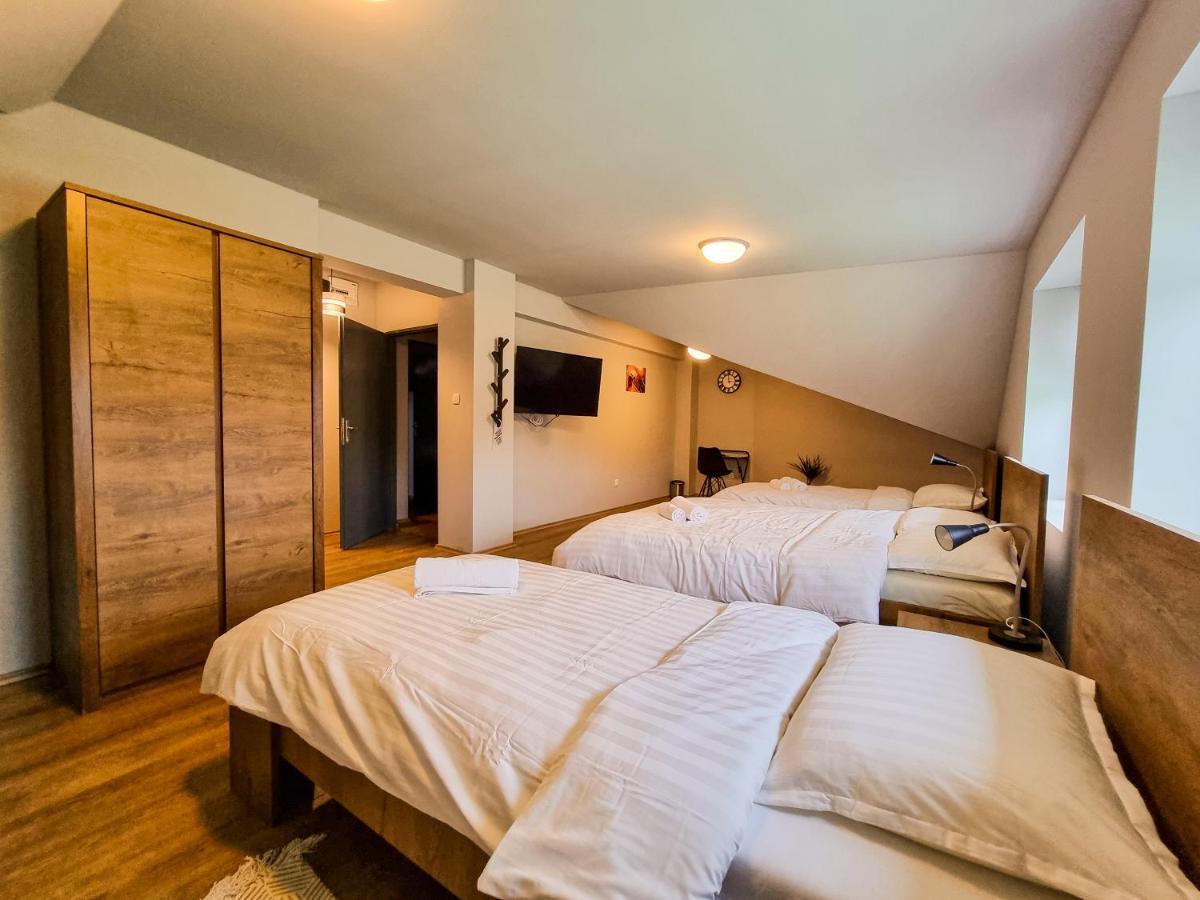 Xxl Rooms โอซีเยก ภายนอก รูปภาพ