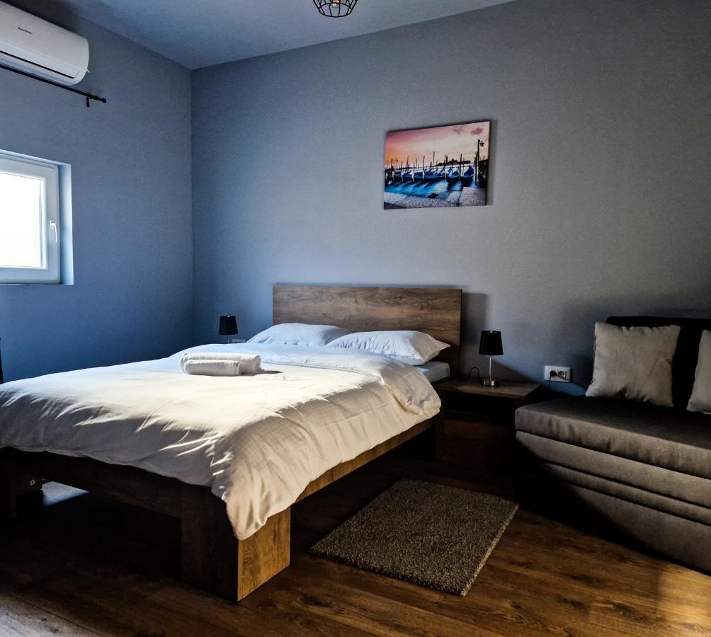 Xxl Rooms โอซีเยก ภายนอก รูปภาพ