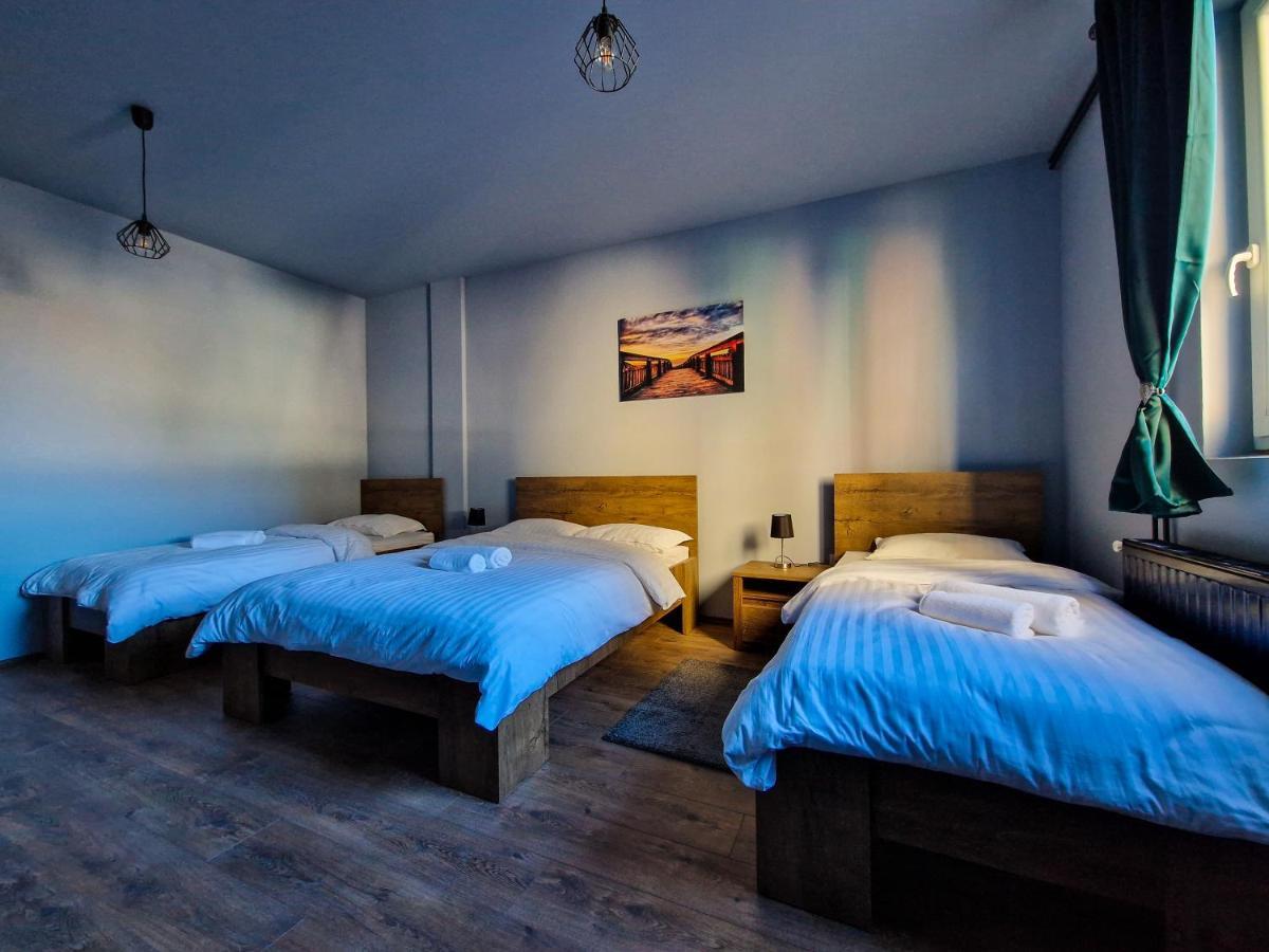 Xxl Rooms โอซีเยก ภายนอก รูปภาพ